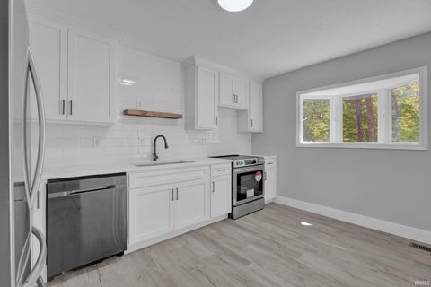 Tiny photo for 7380 E Salt Creek Drive, Bloomington, IN 47401 (MLS # 202618616)