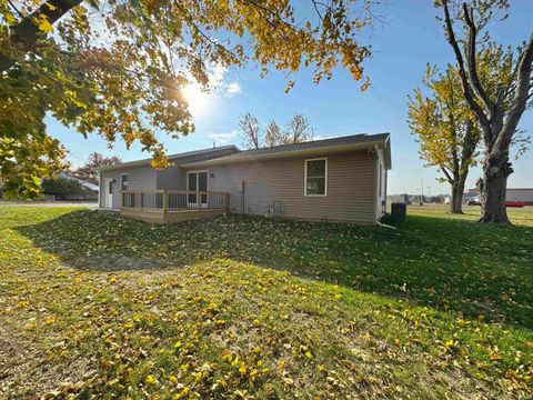 Tiny photo for 4202 Lexington Road, Logansport, IN 46947 (MLS # 202545098)