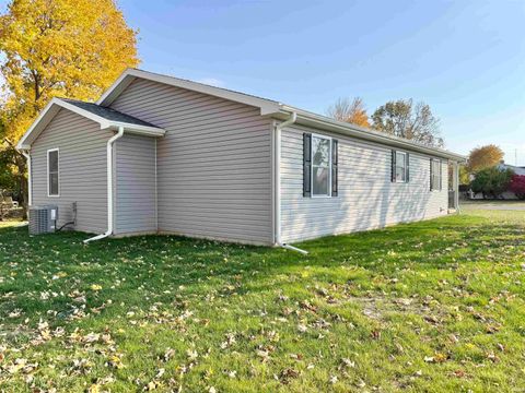 Tiny photo for 4202 Lexington Road, Logansport, IN 46947 (MLS # 202545098)