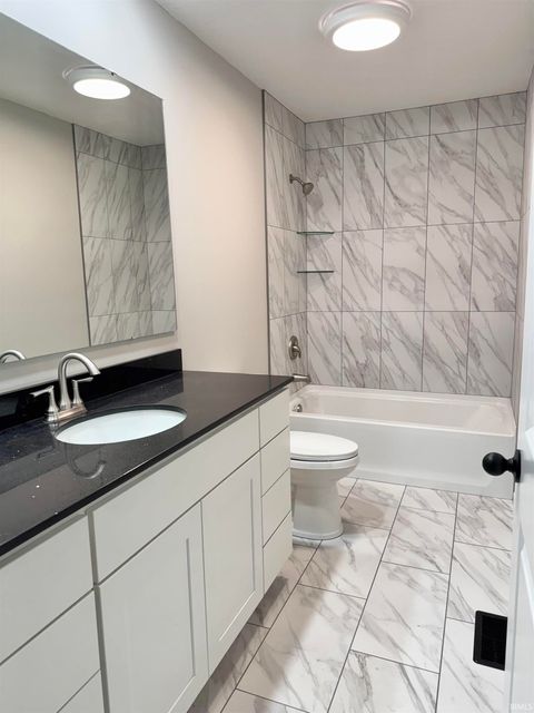 Tiny photo for 4202 Lexington Road, Logansport, IN 46947 (MLS # 202545098)