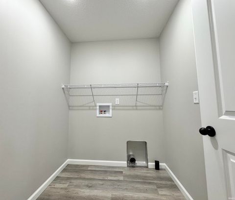 Tiny photo for 4202 Lexington Road, Logansport, IN 46947 (MLS # 202545098)