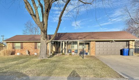 Photo of 1804 Pontiac Drive, Kokomo, IN 46902 (MLS # 202607574)