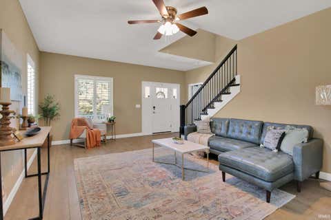 Tiny photo for 407 E VAILE Avenue, Kokomo, IN 46901 (MLS # 202621315)