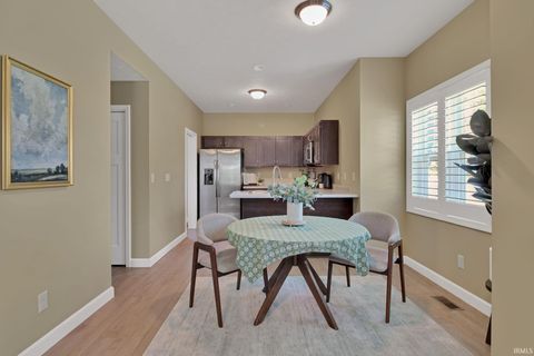 Tiny photo for 407 E VAILE Avenue, Kokomo, IN 46901 (MLS # 202621315)