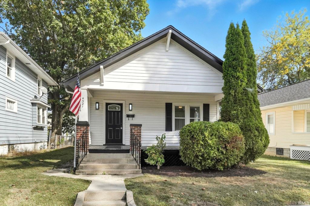 Photo of 4321 Tacoma Avenue, Fort Wayne, IN 46807 (MLS # 202545670)