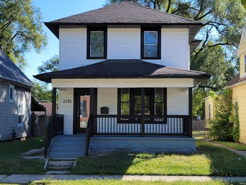 Photo of 2335 Smith Street, Fort Wayne, IN 46803 (MLS # 202539070)