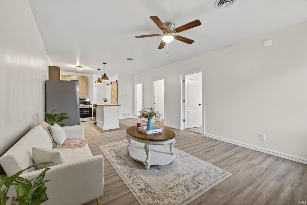 Photo of 607 W Warren St - Unit B, Mitchell, IN 47446 (MLS # 202601980)