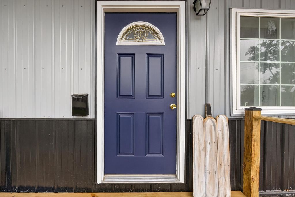 Photo of 607 W Warren St - Unit B, Mitchell, IN 47446 (MLS # 202601980)