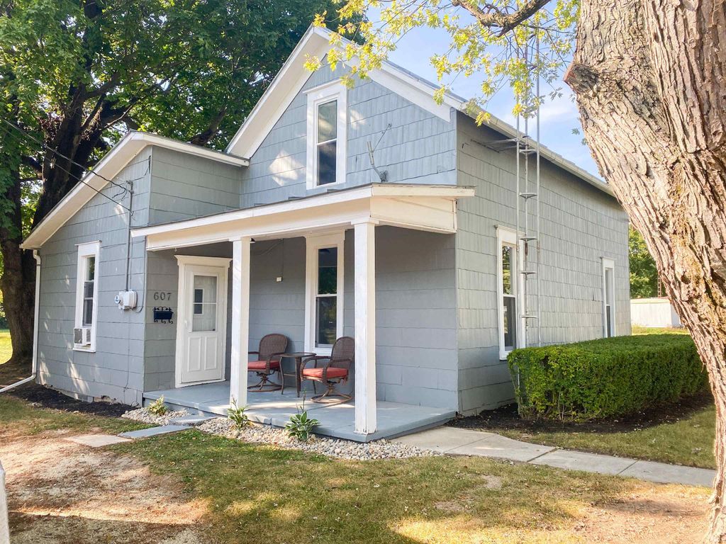 Photo of 607 N Portland Street, Ridgeville, IN 47380 (MLS # 202537354)