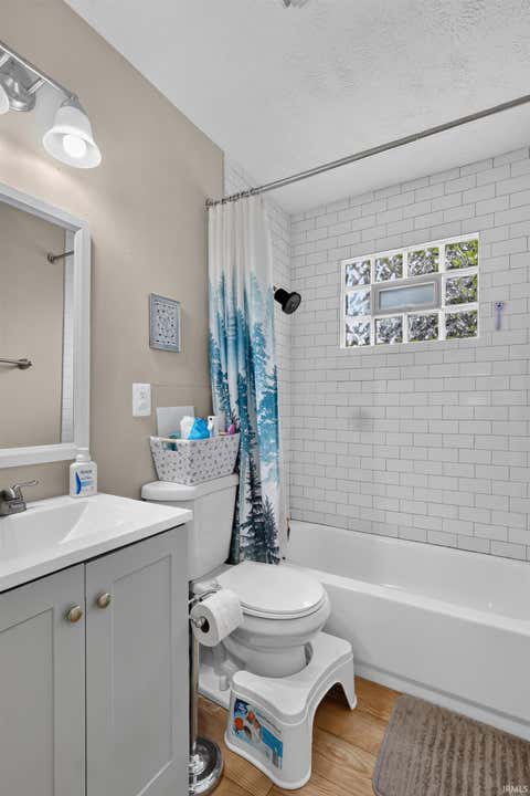 Tiny photo for 910 Tomahawk Boulevard, Kokomo, IN 46902 (MLS # 202631365)