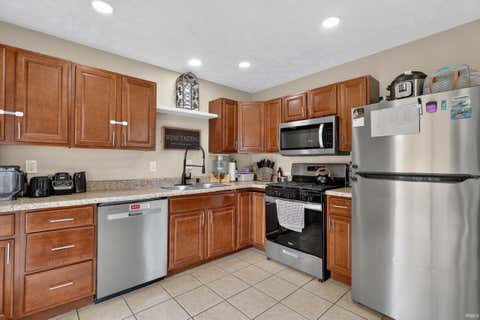 Tiny photo for 910 Tomahawk Boulevard, Kokomo, IN 46902 (MLS # 202631365)