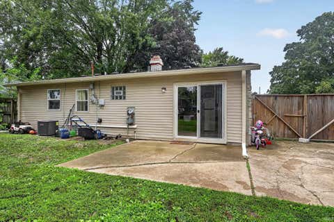 Tiny photo for 910 Tomahawk Boulevard, Kokomo, IN 46902 (MLS # 202631365)