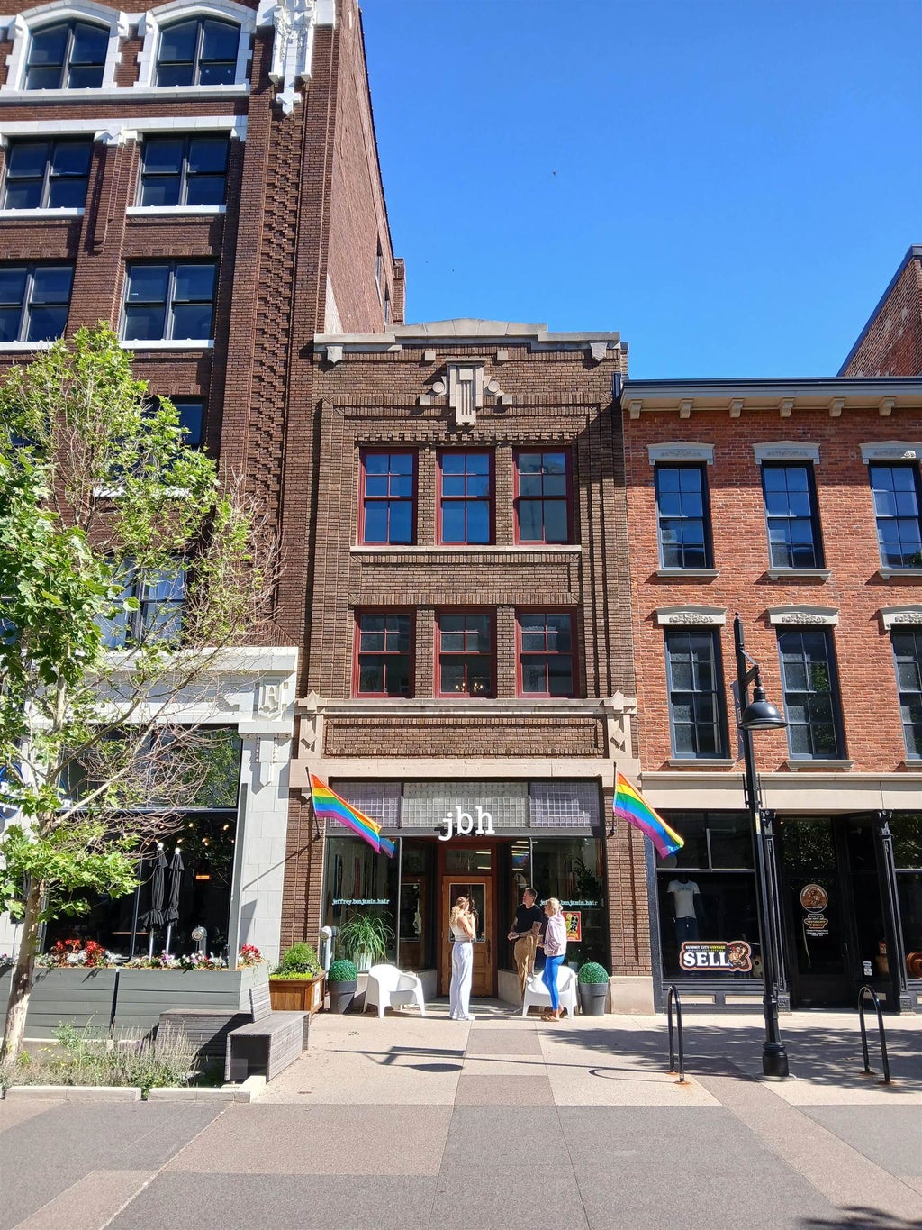 Photo of 116 W Columbia Street #301, Fort Wayne, IN 46802 (MLS # 202624215)