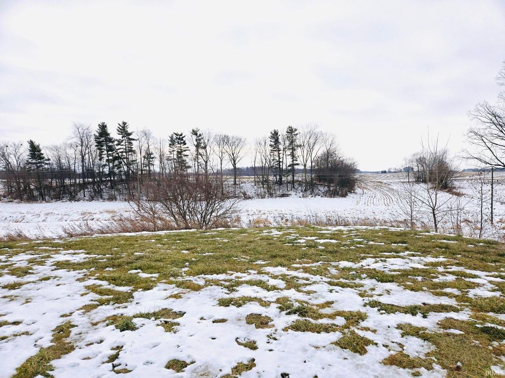 Photo of 362 W Orchid Court, Columbia City, IN 46725 (MLS # 202548797)