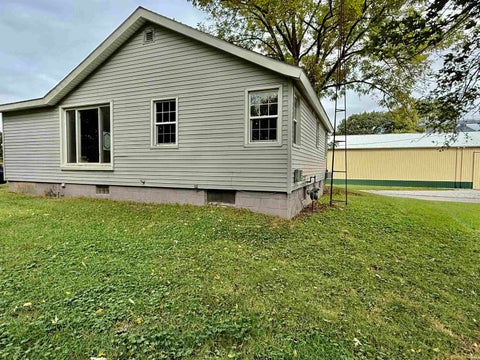 Tiny photo for 203 S Maple Avenue, Medaryville, IN 47957 (MLS # 202638958)