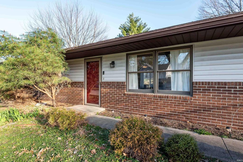 Photo of 610 W Ryan Road, Bloomington, IN 47403 (MLS # 202609064)