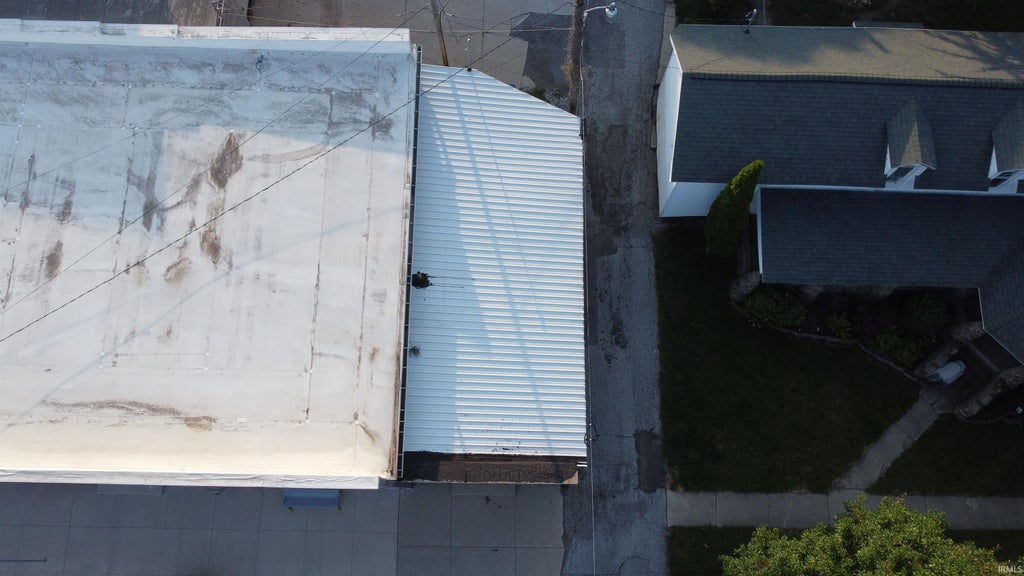 Photo of 103 S Jefferson St ST, Silver Lake, IN 46910 (MLS # 202631253)