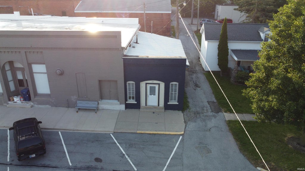 Photo of 103 S Jefferson St ST, Silver Lake, IN 46910 (MLS # 202631253)
