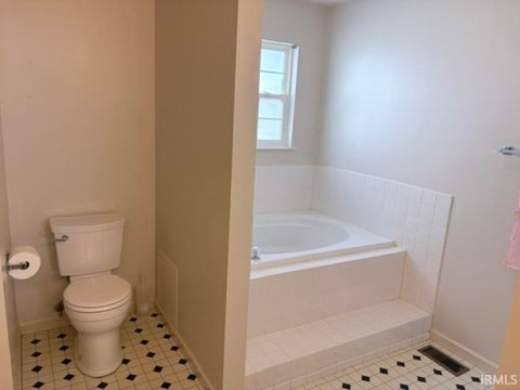 Tiny photo for 1009 BURR OAK Court, Kokomo, IN 46901 (MLS # 202636016)