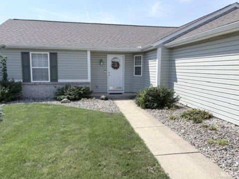 Tiny photo for 1009 BURR OAK Court, Kokomo, IN 46901 (MLS # 202636016)