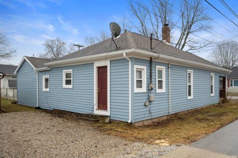 Tiny photo for 610 W Foster Street, Kokomo, IN 46902 (MLS # 202503473)