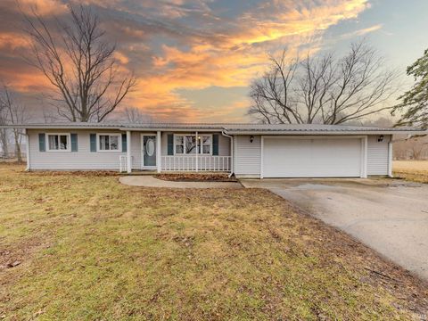 Photo of 3569 W 1500 S Road, Kentland, IN 47951 (MLS # 202605408)