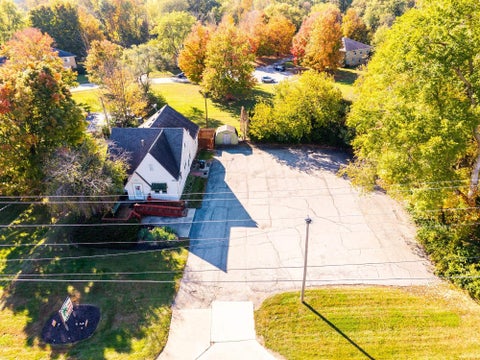 Tiny photo for 6216 Fairfield Avenue, Fort Wayne, IN 46807 (MLS # 202643837)
