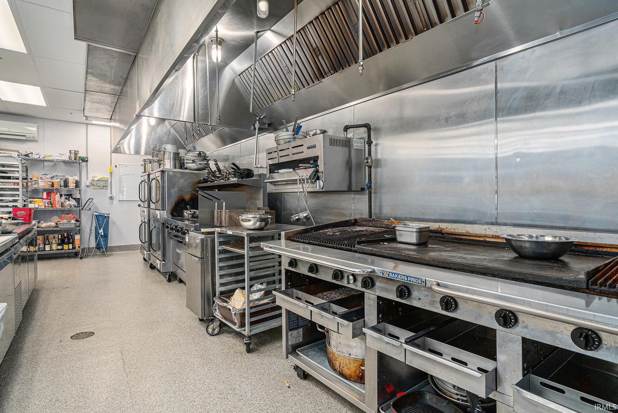 Elkhart, Indiana 46516, United States, ,Commercial,Active,2197