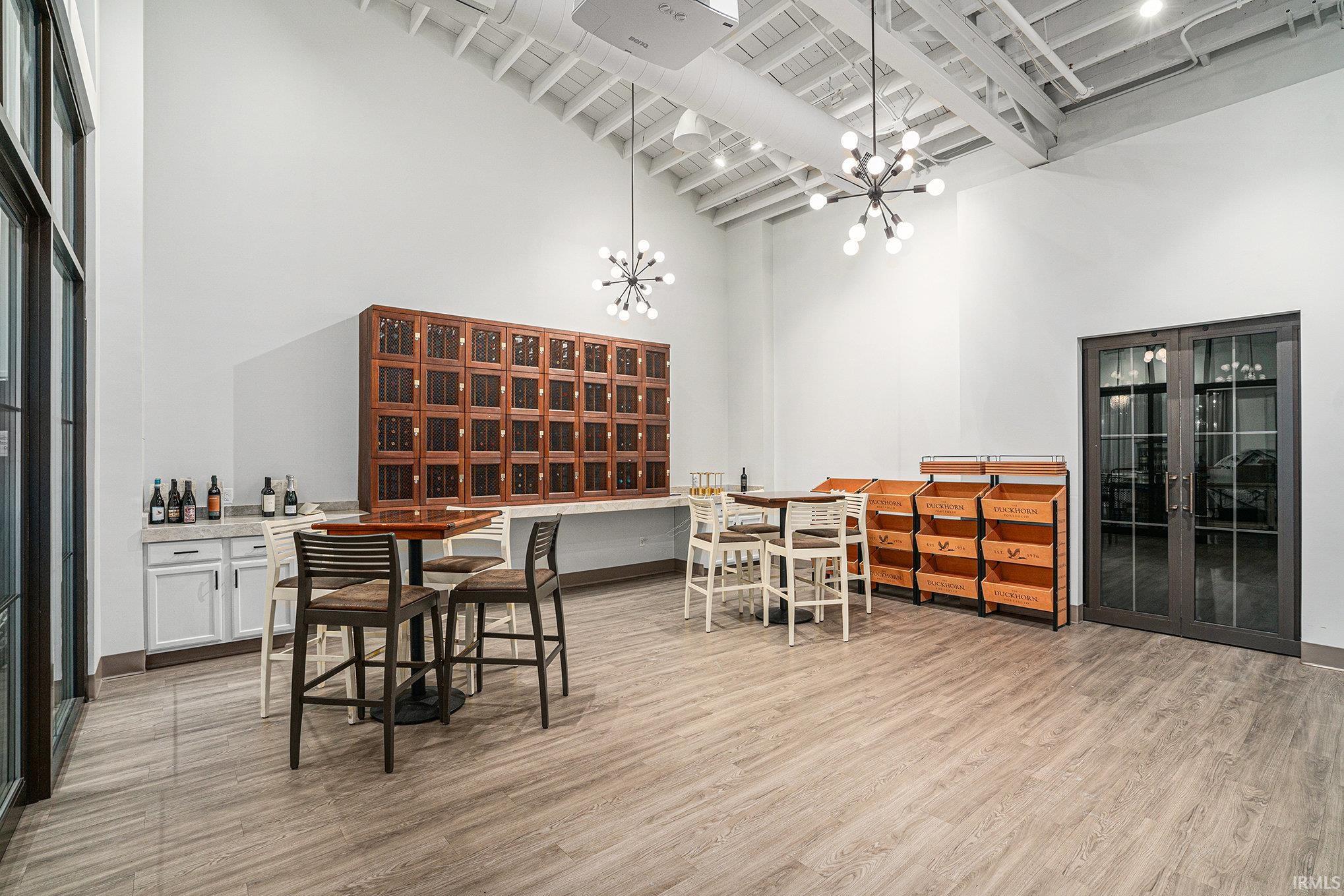 Elkhart, Indiana 46516, United States, ,Commercial,Active,2197