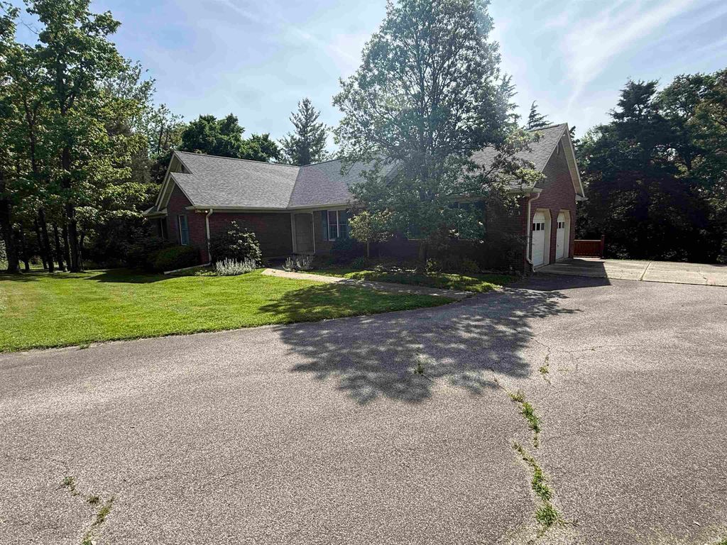 Photo of 1157 N Cedar Ridge Drive, Vincennes, IN 47591 (MLS # 202620514)
