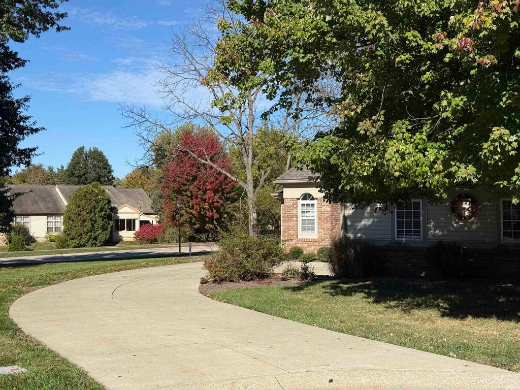 Photo of 603 E Moss Creek Court, Bloomington, IN 47401 (MLS # 202644112)