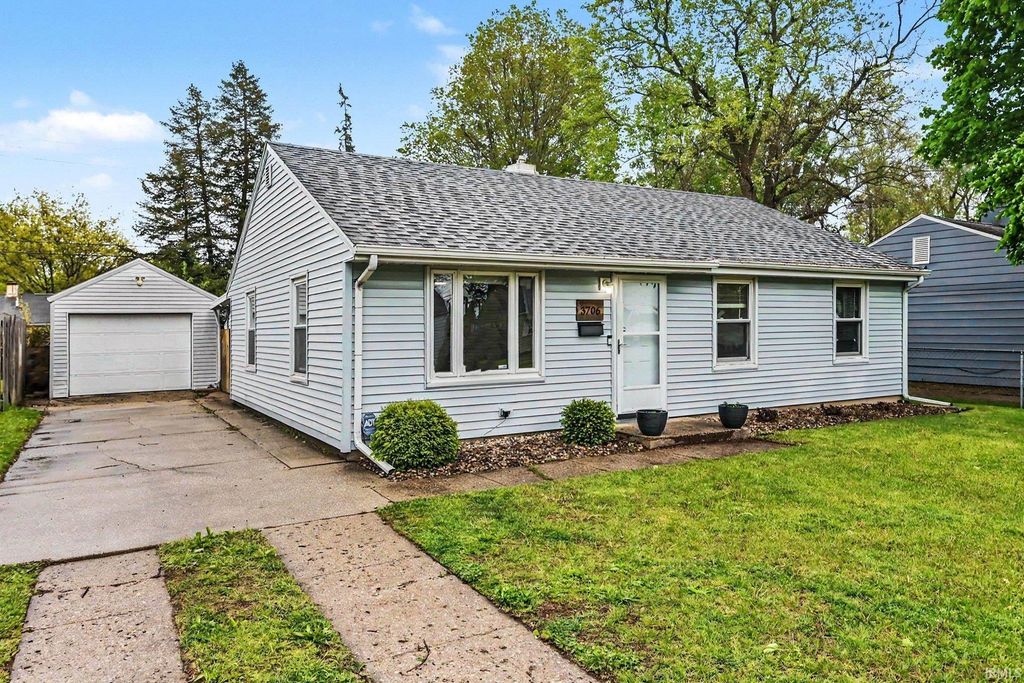 Photo of 3706 Addison Street, South Bend, IN 46614 (MLS # 202616854)