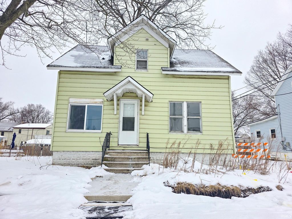Photo of 1218 Lafayette Street, Elkhart, IN 46516 (MLS # 202603284)