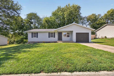 Photo of 5925 S Catherine Street, Bloomington, IN 47403 (MLS # 202638252)