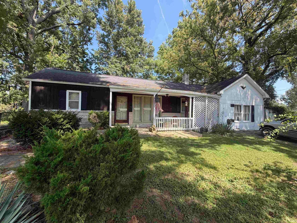 Photo of 4130 Nolan Avenue, Evansville, IN 47712 (MLS # 202635867)