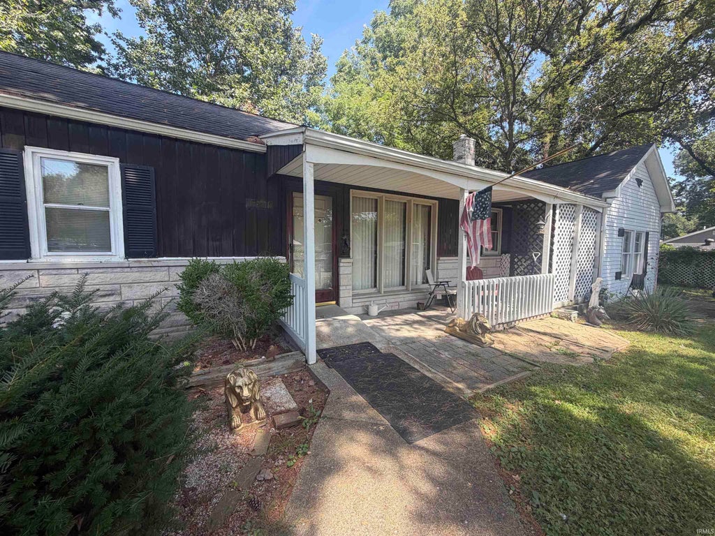 Photo of 4130 Nolan Avenue, Evansville, IN 47712 (MLS # 202635867)