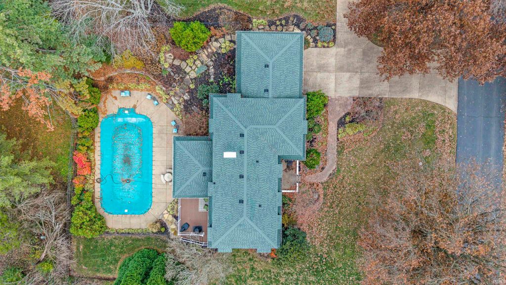 Photo of 8 Oak Meadow Road, Evansville, IN 47725 (MLS # 202547830)