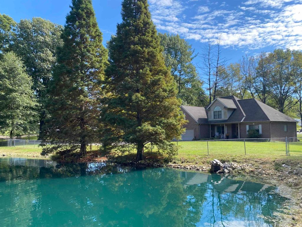 Photo of 314 W North Street, Boonville, IN 47601 (MLS # 202547362)