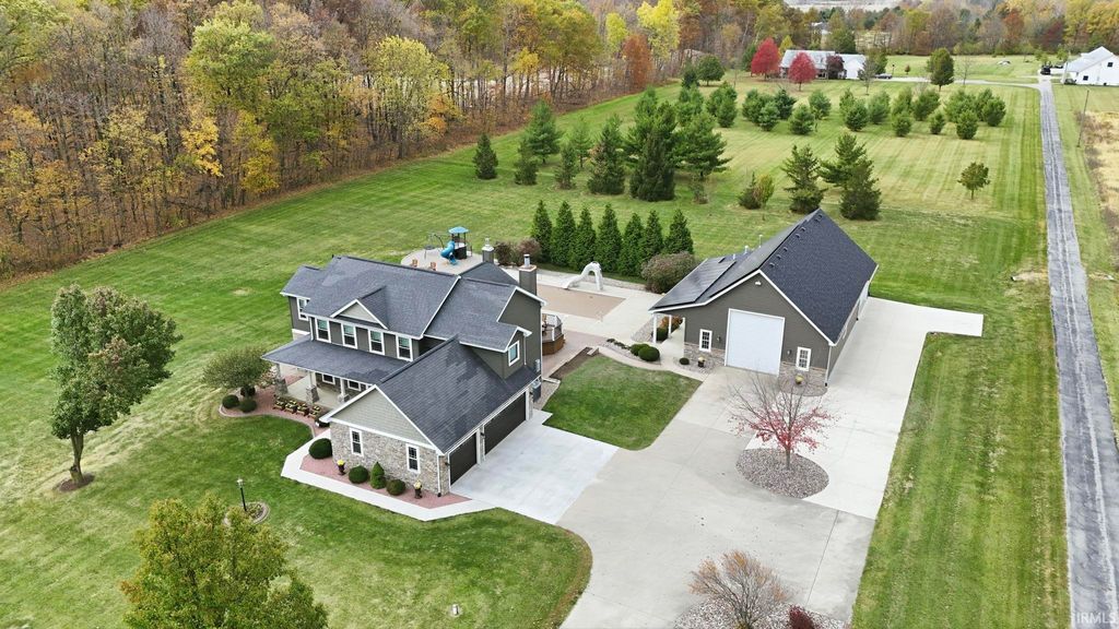 Photo of 18621 Amstutz Road, Auburn, IN 46706 (MLS # 202614099)