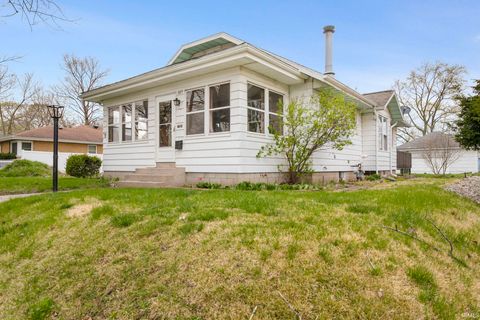 Tiny photo for 809 E Victoria Street, South Bend, IN 46614 (MLS # 202613554)