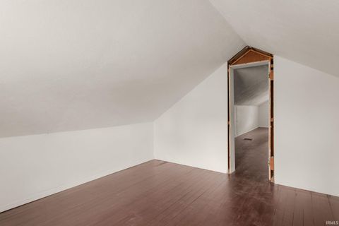 Tiny photo for 809 E Victoria Street, South Bend, IN 46614 (MLS # 202613554)