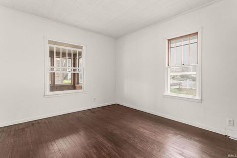 Tiny photo for 809 E Victoria Street, South Bend, IN 46614 (MLS # 202613554)