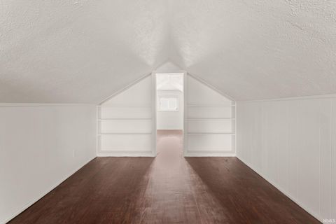 Tiny photo for 809 E Victoria Street, South Bend, IN 46614 (MLS # 202613554)