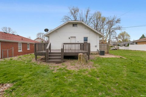 Tiny photo for 809 E Victoria Street, South Bend, IN 46614 (MLS # 202613554)