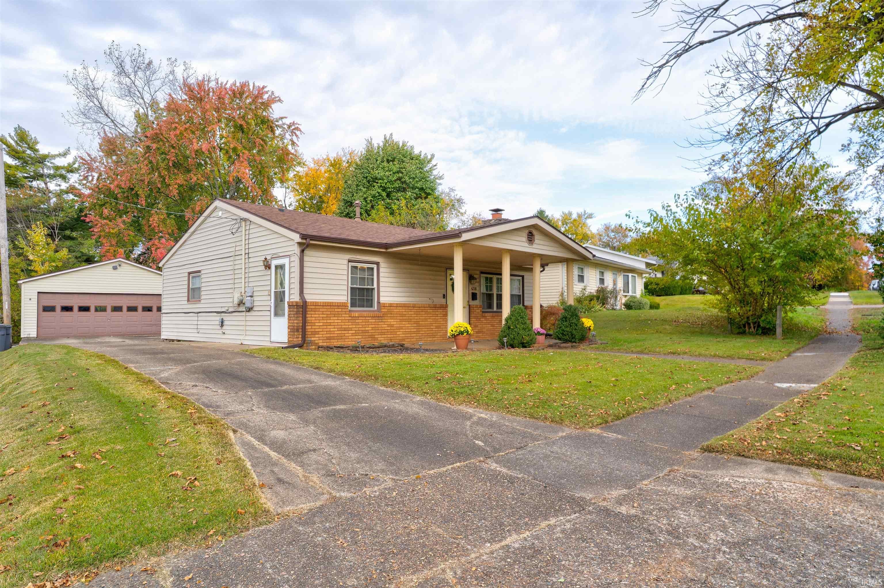 4318 Chadwick Road, Evansville, IN 47710 | MLS 202544974 | Listing ...