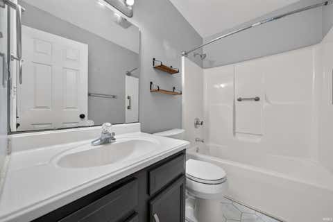 Tiny photo for 2014 Wellesley Drive, Kokomo, IN 46902 (MLS # 202631306)