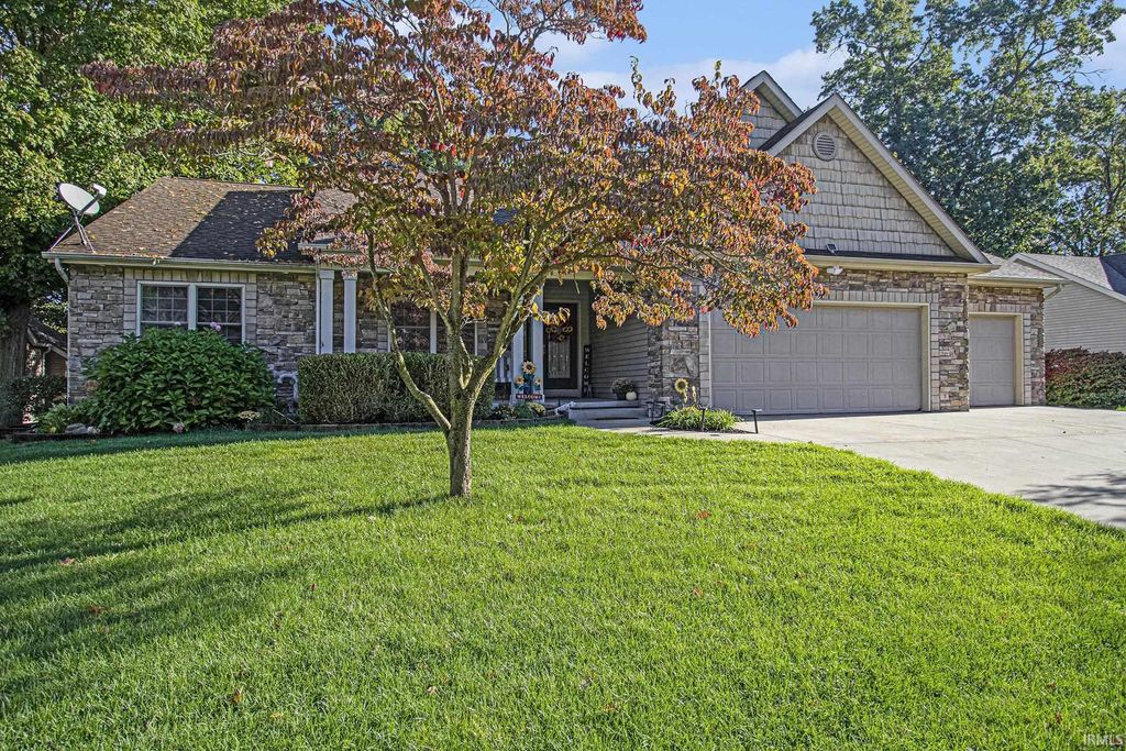 Photo of 55300 Falling Water Court, Elkhart, IN 46514 (MLS # 202536653)