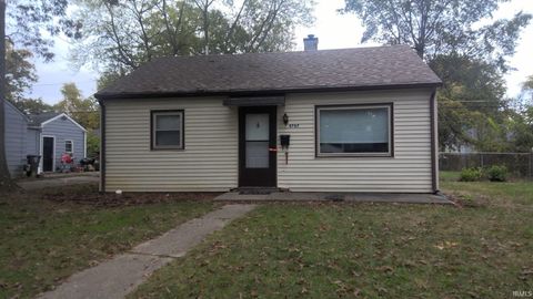 Photo of 4767 Bowser Avenue, Fort Wayne, IN 46806 (MLS # 202606349)