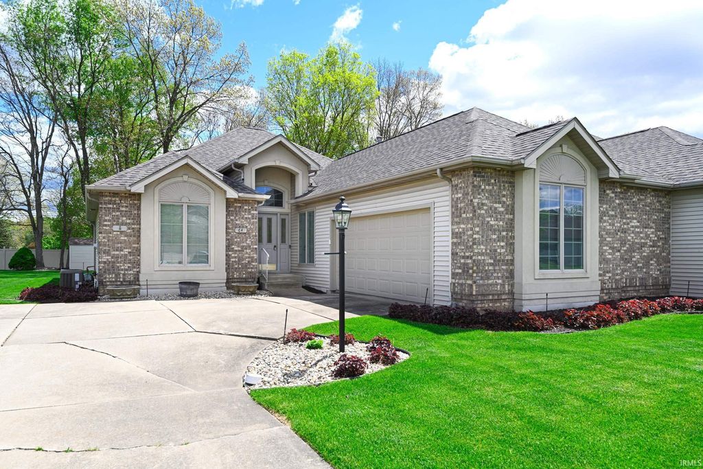Photo of 1642 Cobblestone Boulevard, Elkhart, IN 46514 (MLS # 202616538)