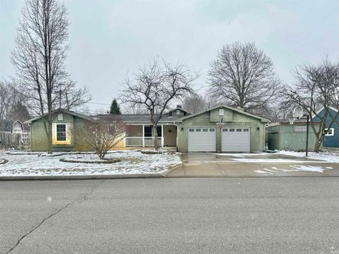 Photo of 14712 Michael Drive, Leo, IN 46765 (MLS # 202605662)